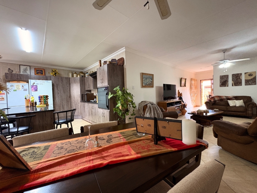 3 Bedroom Property for Sale in Flimieda North West